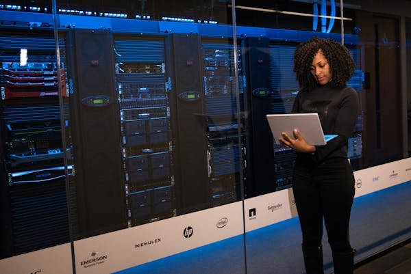 Maintenance informatique PME : sécurité et performance assurées