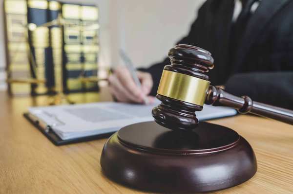Optimisez votre marque avec un avocat en droit des marques